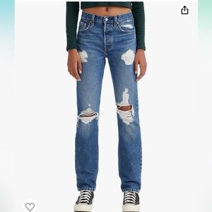 Levi's Women's 501 Original Fit Jeans 28 x 30 in color Medium Indigo Destructed